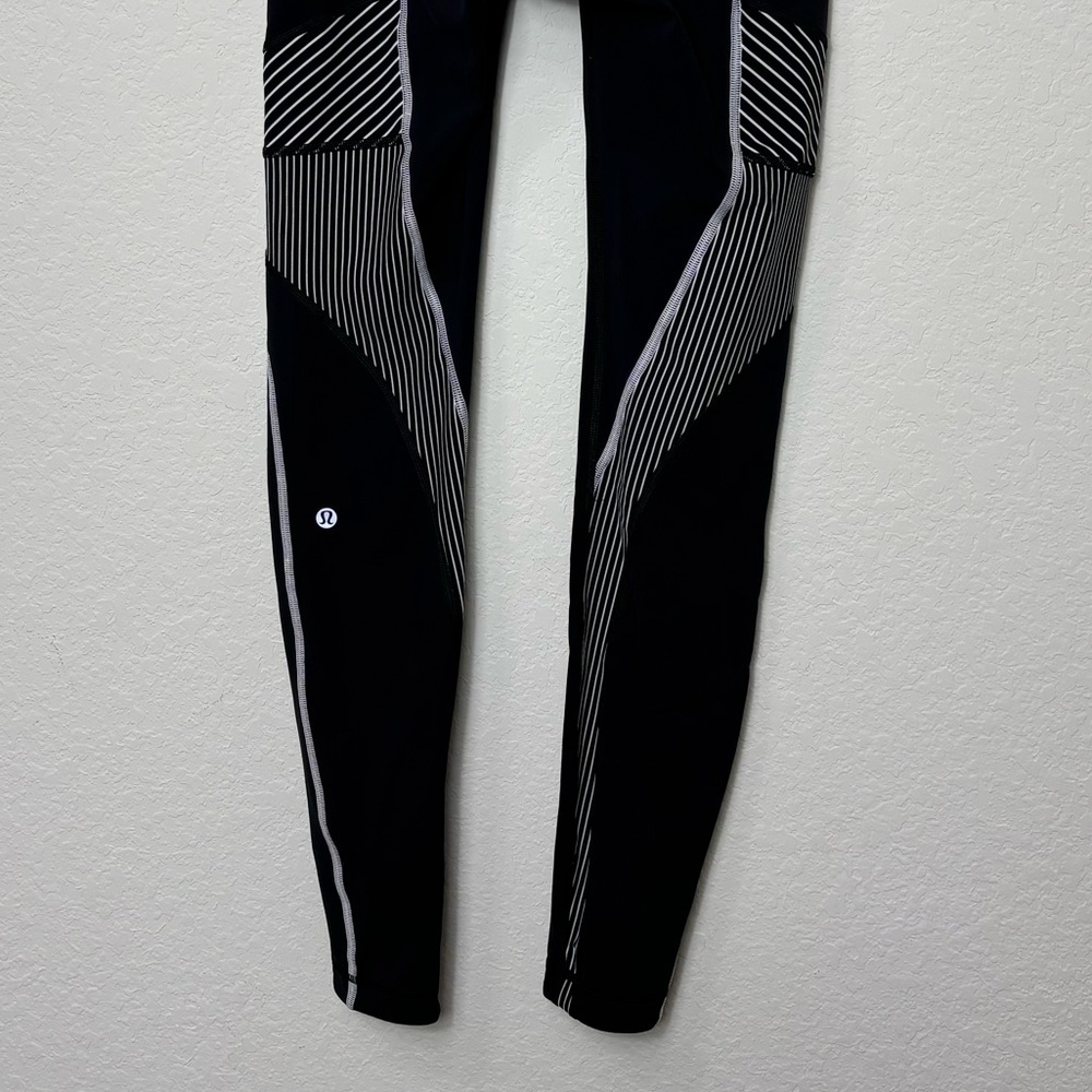 Lululemon Stripped High-Waisted Leggings Size 4 - Picture 6 of 10